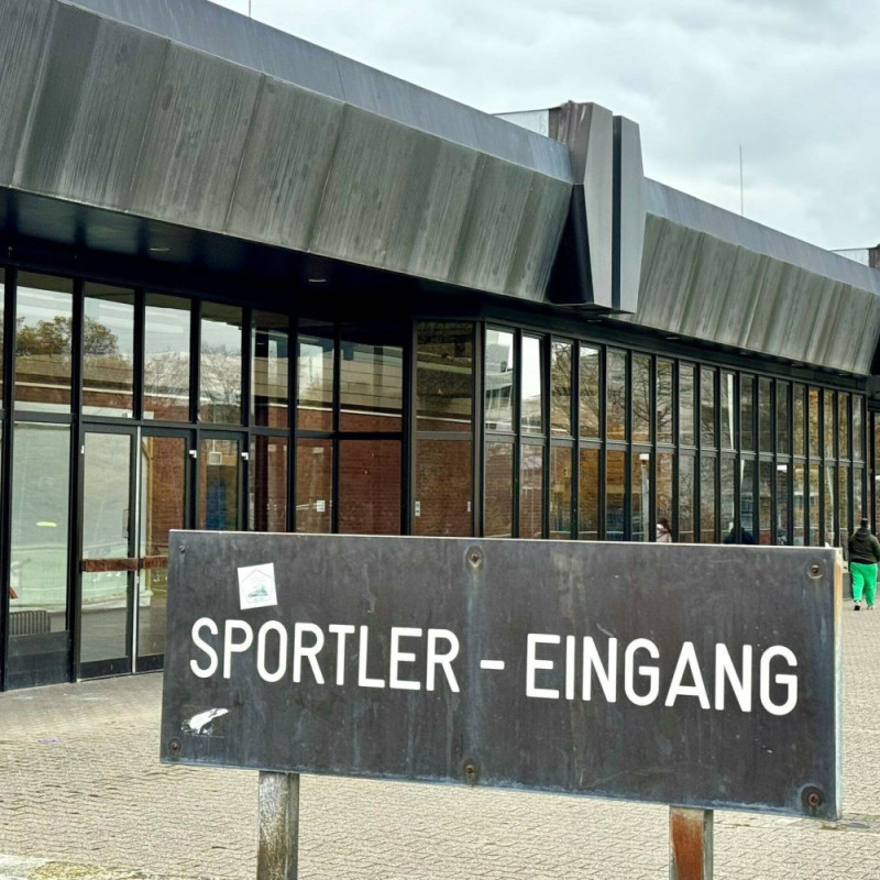 Bild zur Petition: w2100_h1313_x1796_y1140_die_halle_in_pennenfeld-54fbb84acf8769f0.jpg