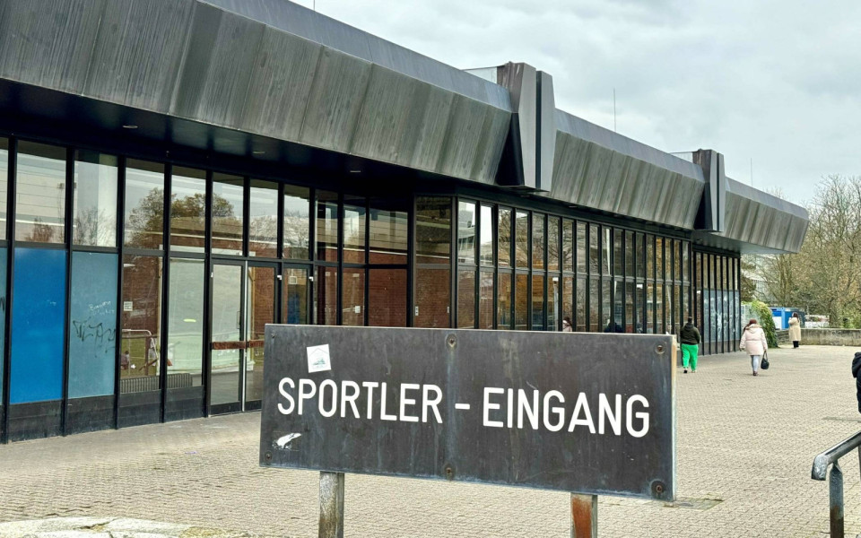 Bild zur Petition: w2100_h1313_x1796_y1140_die_halle_in_pennenfeld-54fbb84acf8769f0.jpg